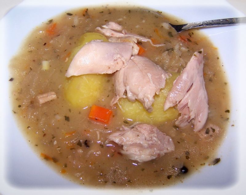 Kapuśniak z drobiową wkładką Kapuśniak z drobiową wkładką