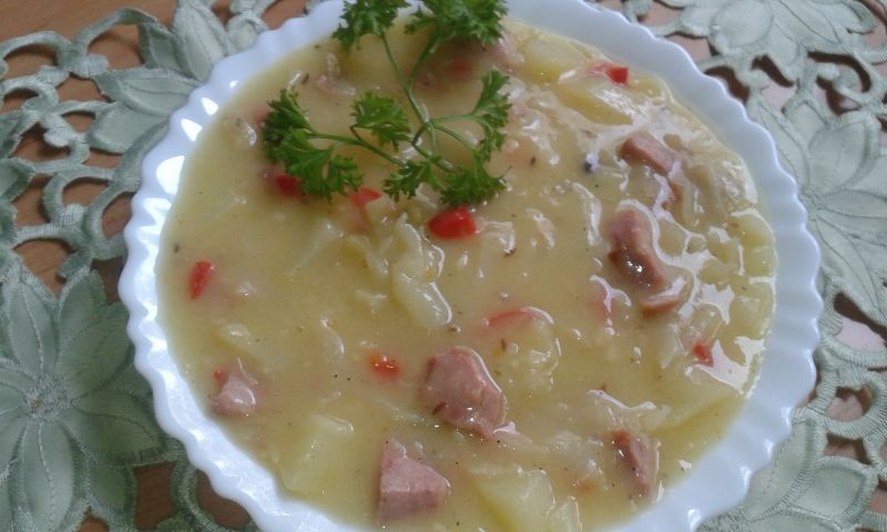 Kapuśniak z kapusty białej z dodatkiem papryki Kapuśniak z kapusty białej z dodatkiem papryki