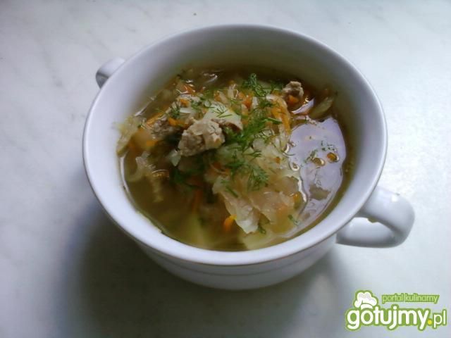 Kapuśniak z karkówką i koperkiem