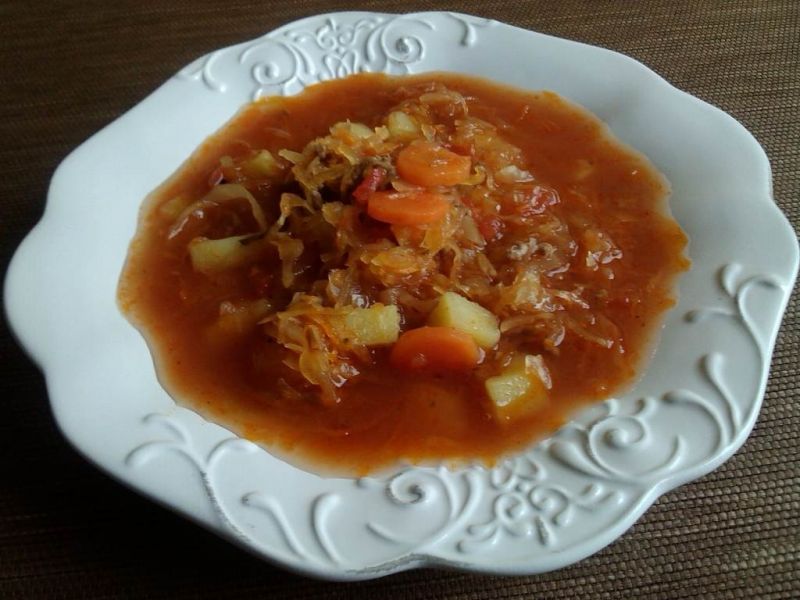 Kapuśniak z mięsem mielonym Kapuśniak z mięsem mielonym