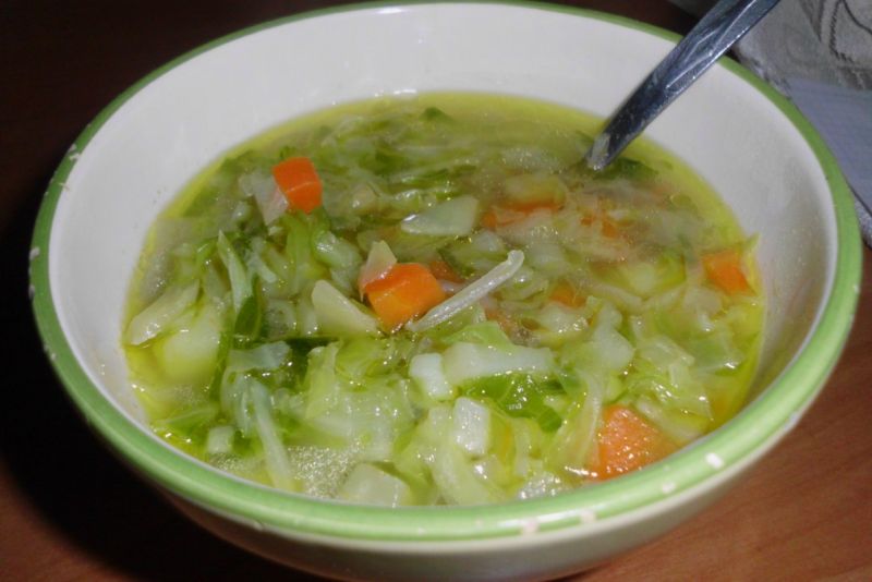 Kapuśniak z młodej kapusty Kapuśniak z młodej kapusty