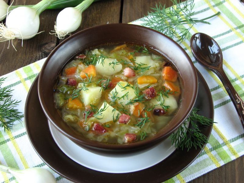 Kapuśniak z młodej kapusty Kapuśniak z młodej kapusty