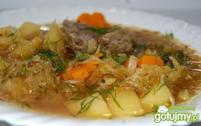 Kapuśniak z młodej kapusty kiszonej