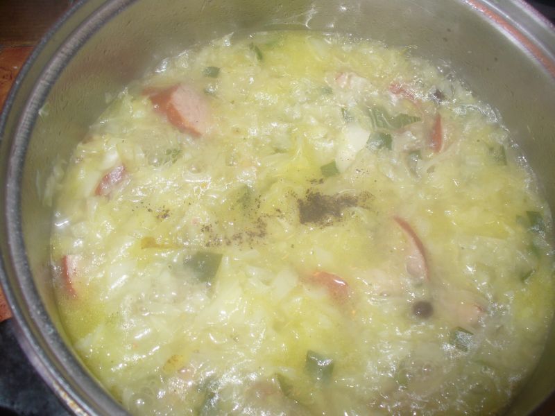 Kapusta biała duszona z kiełbasą