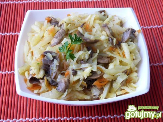 Kapusta biała duszona z pieczarkami Kapusta biała duszona z pieczarkami