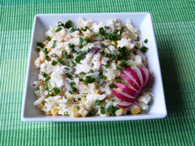 Kapusta biała z rzodkiewką i kukurydzą Kapusta biała z rzodkiewką i kukurydzą