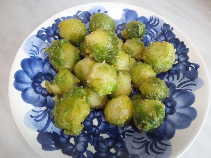 Kapusta brukselka w bułce tartej