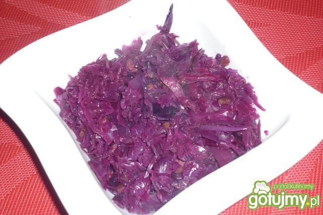 Kapusta czerwona z cebulką i skwarkami Kapusta czerwona z cebulką i skwarkami