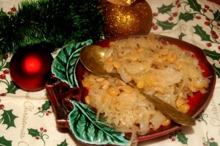 Kapusta duszona z kminkiem i soczewicą