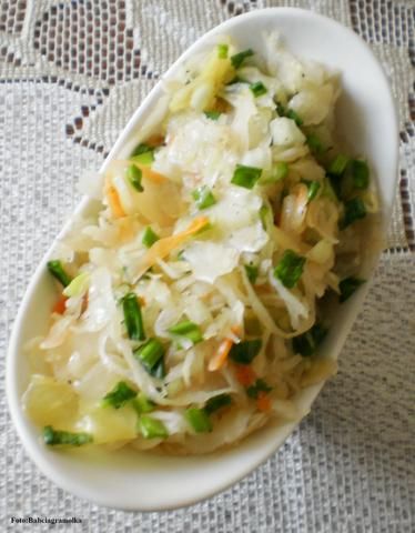 Kapusta kiszona z cebulką - surówka :