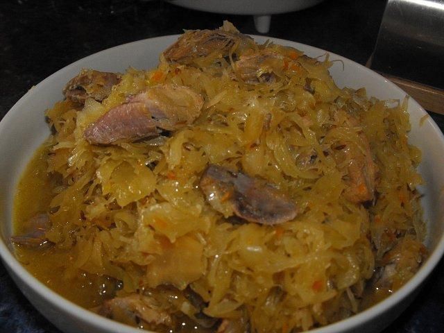 Kapusta kiszona z goloneczką i kminkiem.