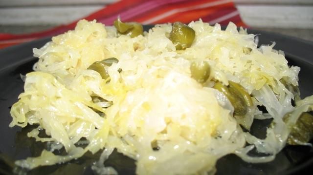 Kapusta kiszona z kaparami Kapusta kiszona z kaparami