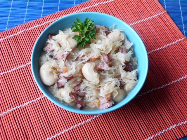 Kapusta kiszona zasmażana z fasolą Kapusta kiszona zasmażana z fasolą