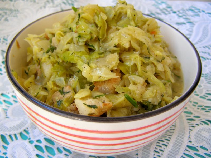 Kapusta młoda na podgardlu duszona na szybko