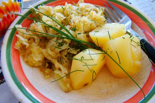 Kapusta młoda słodko-kwaśna do ziemniaków Kapusta młoda słodko-kwaśna do ziemniaków