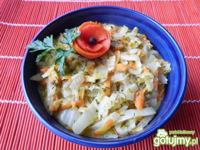 Kapusta pekińska duszona z warzywami