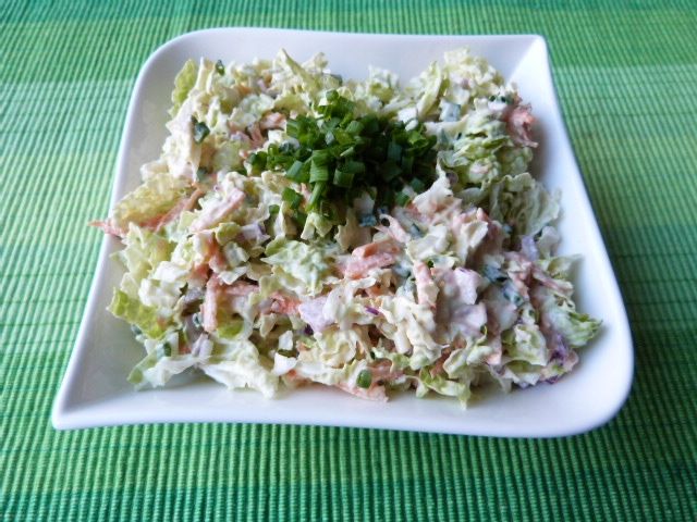 Kapusta pekińska w sosie chrzanowo-czosnkowym  Kapusta pekińska w sosie chrzanowo-czosnkowym