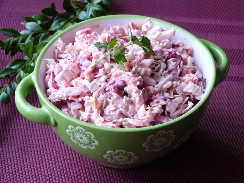 Kapusta pekińska z czerwonym burakiem