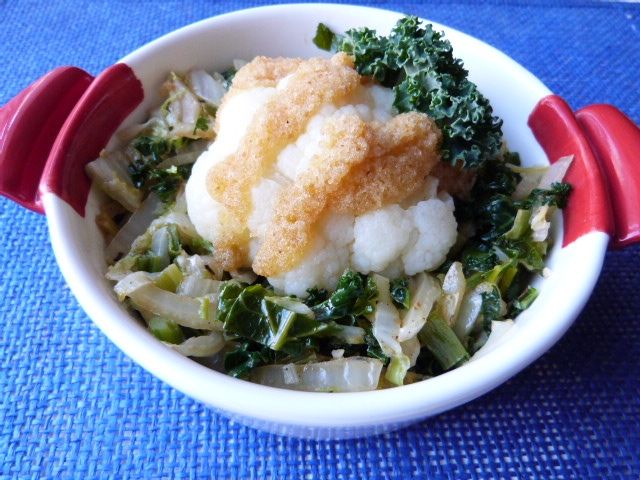 Kapusta pekinska z kalafiorem i jarmużem Kapusta pekinska z kalafiorem i jarmużem