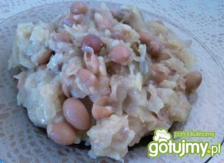 kapusta z fasolą