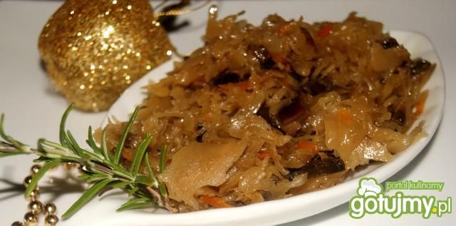 Kapusta z grzybami doprawiana piernikiem Kapusta z grzybami doprawiana piernikiem