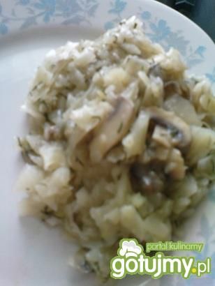 Kapusta z koperkiem i pieczarkami