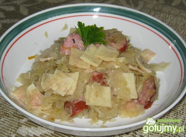 Kapusta z naleśnikowymi łazankami Kapusta z naleśnikowymi łazankami