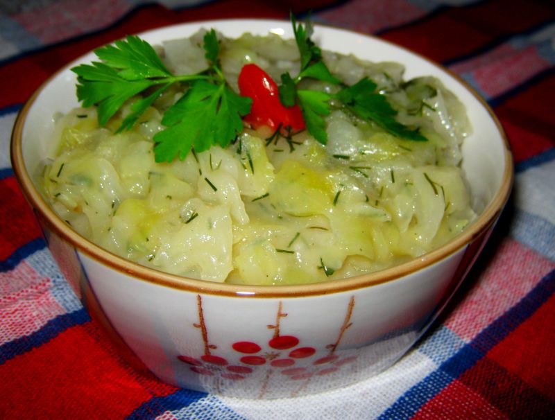 Kapusta z zasmażką i koperkiem