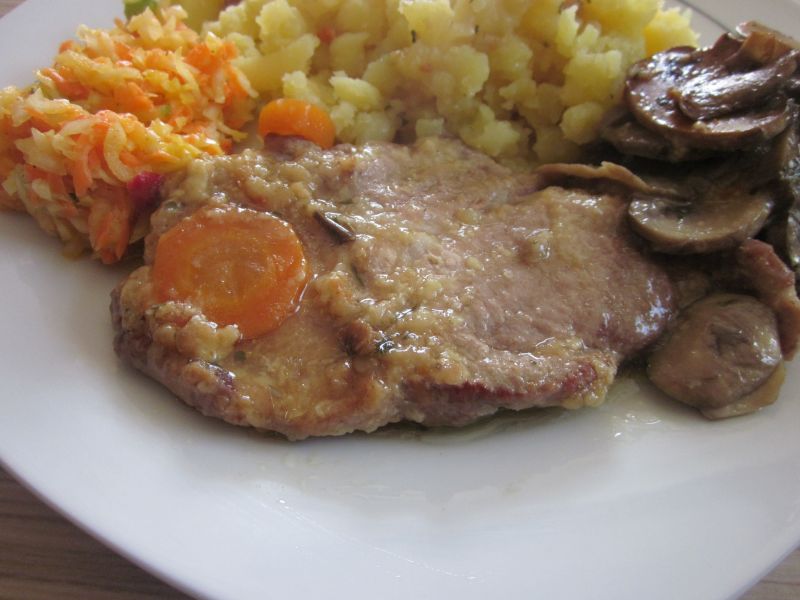 Karczek z marchewką i pieczarkami Karczek z marchewką i pieczarkami