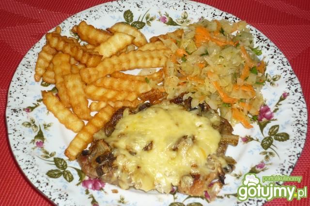 Karczek zapiekany z pieczarkami i serem