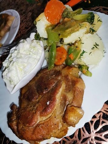 Karkówka duszona z dodatkiem warzyw