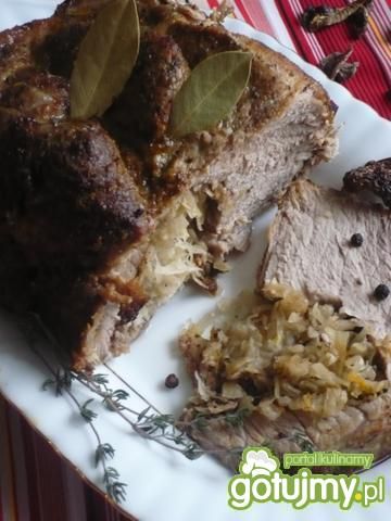 Karkówka nadziana kapustką