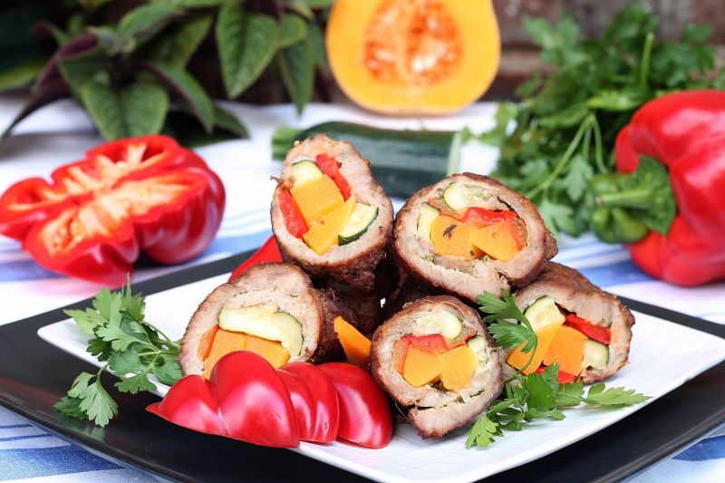 Karkówka nadziewana dynią i cukinią 