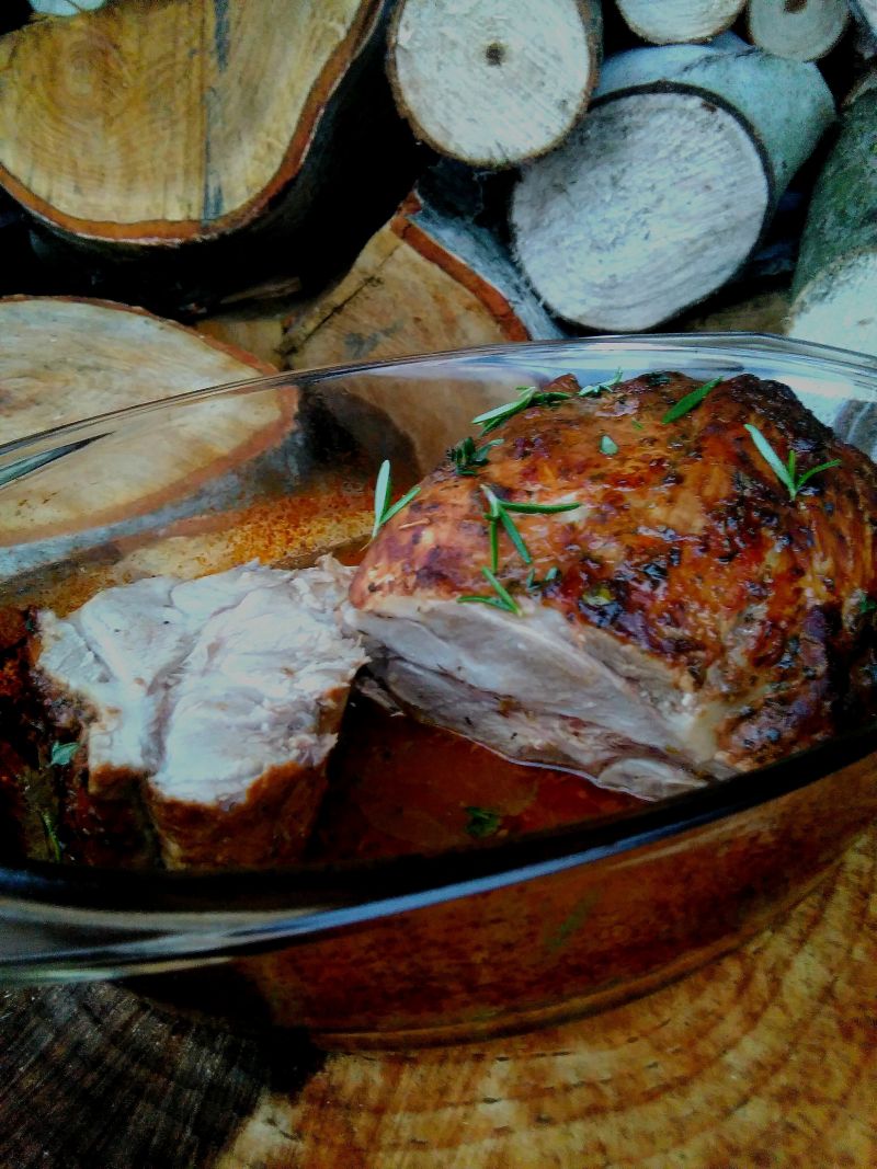 Karkówka pieczona w marynacie balsamicznej Karkówka pieczona w marynacie balsamicznej