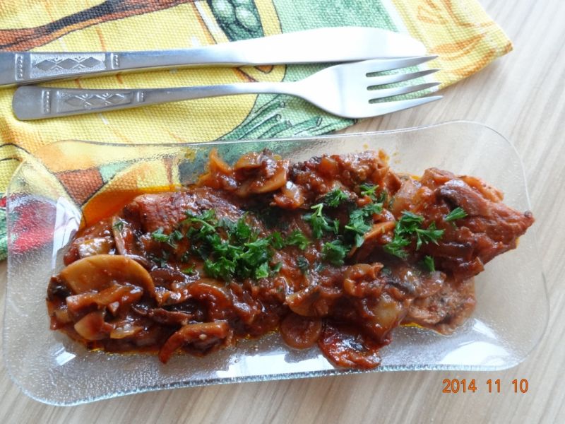 Karkówka pieczona w sosie Karkówka pieczona w sosie