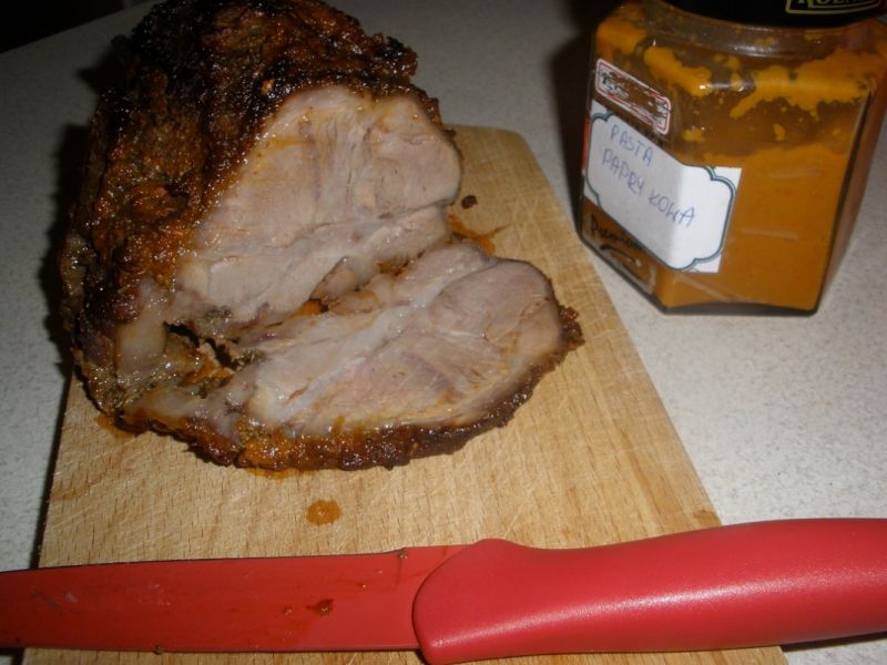 Karkówka pieczona z pastą paprykową 