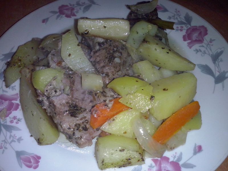 Karkówka pieczona z warzywami Karkówka pieczona z warzywami