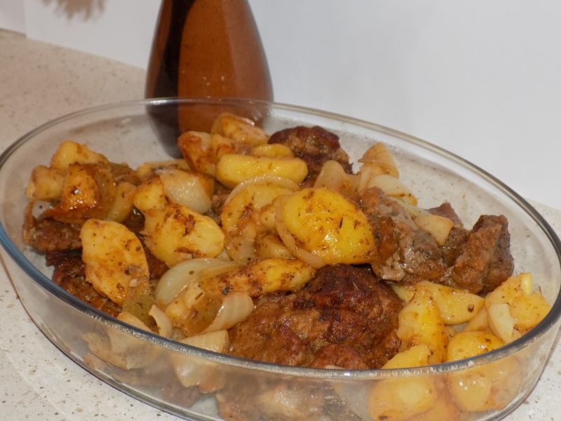 Karkówka pieczona z ziemniakami Karkówka pieczona z ziemniakami