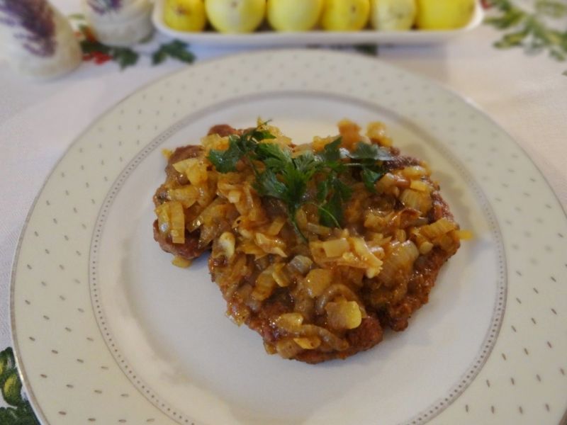 Karkówka w cebulii Karkówka w cebulii