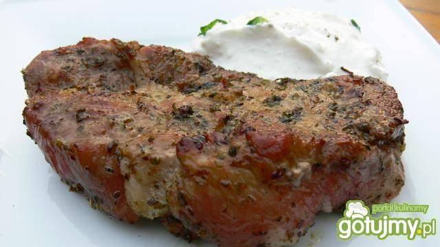 Karkówka z grilla z majerankiem Karkówka z grilla z majerankiem