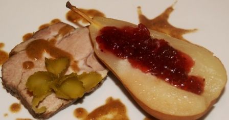 Karkówka  z gruszkami z chrzanem i żurawiną Karkówka  z gruszkami z chrzanem i żurawiną