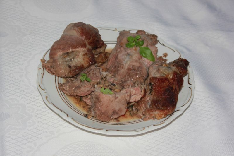 Karkówka z pieczarkami  Karkówka z pieczarkami
