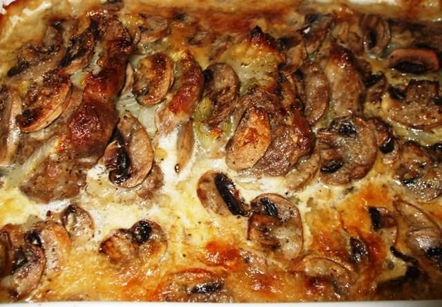 Karkówka z pieczarkami pod smietana Karkówka z pieczarkami pod smietana