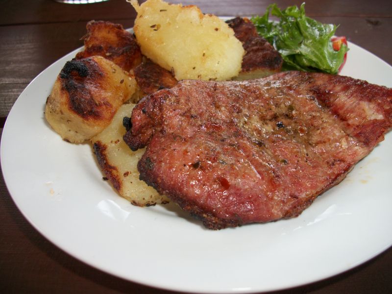 Karkówka z ziemniakami z grilla Karkówka z ziemniakami z grilla