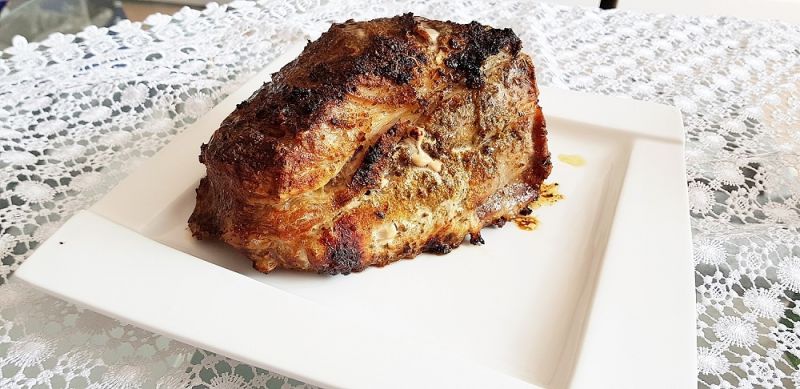 Karkówka zapiekana w winie Karkówka zapiekana w winie