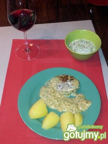 Karminadle w sosie koperkowym