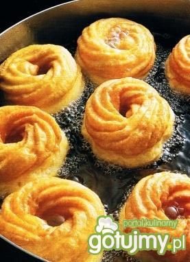 Karnawałowe pączki ptysiowe. Karnawałowe pączki ptysiowe.