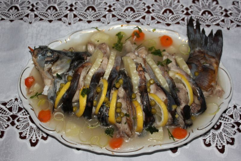 Karp na słodko gotowany  Karp na słodko gotowany