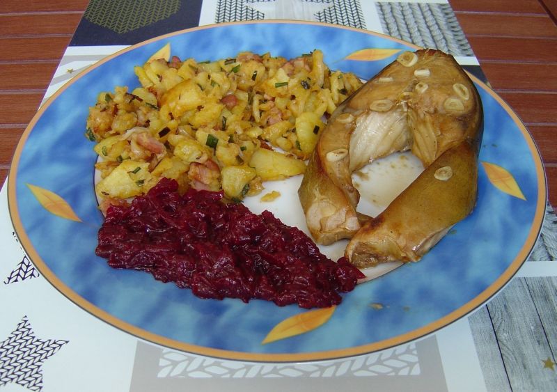 Karp pieczony w marynacie sojowo - klonowej Karp pieczony w marynacie sojowo - klonowej