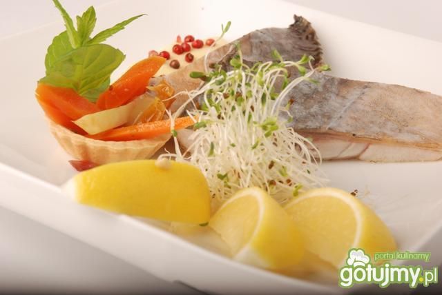 Karp z sosem maślano-cytrynowym Karp z sosem maślano-cytrynowym